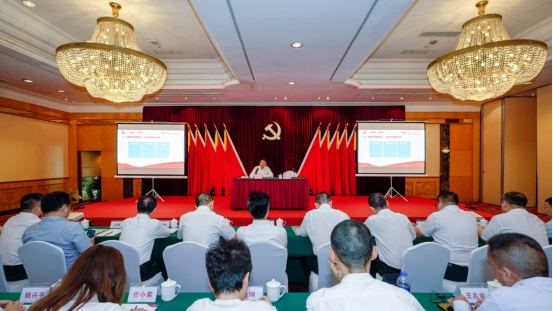 尊龙集团官网集团任丁书记带头讲授“不忘初心、服膺使命”主题教育专题党课