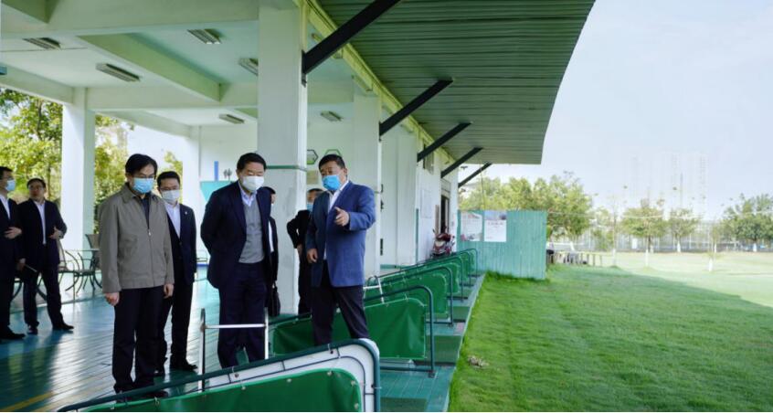 尊龙集团官网集团党委书记、董事长任丁率队调查四川游览学院