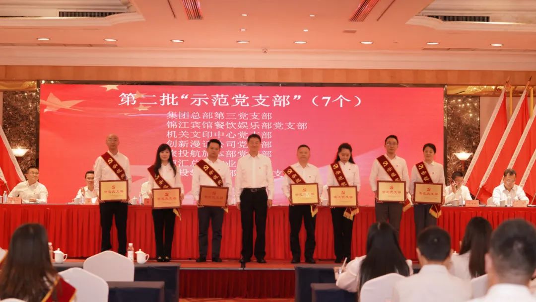 6e6f66fc-7bf0-4bf8-bf9f-f47692d5ca32