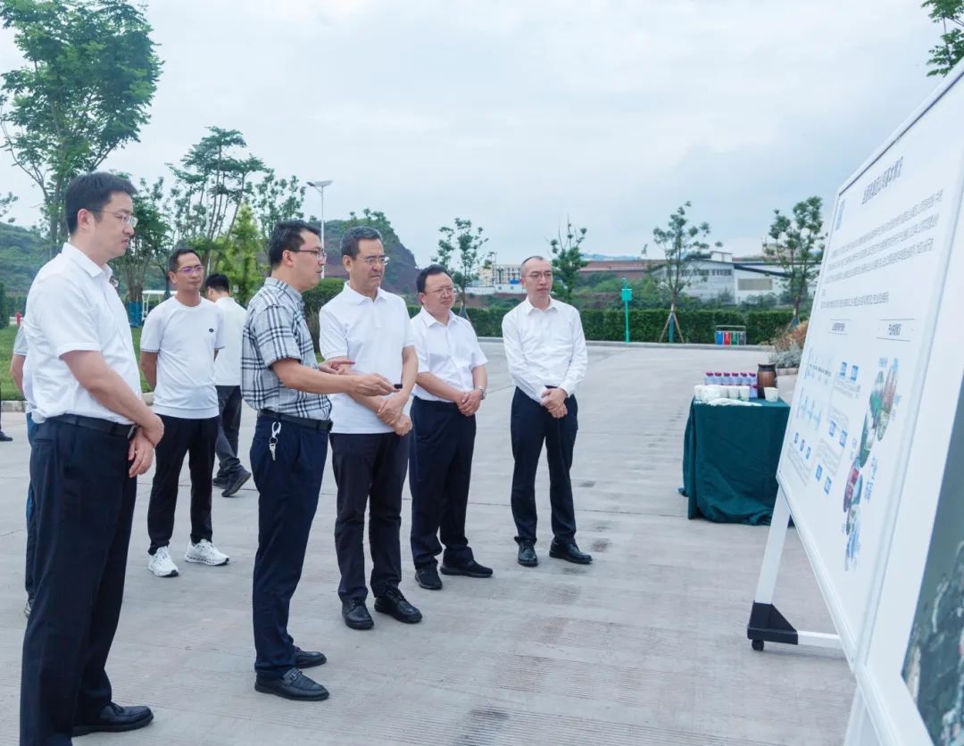 尊龙集团官网委党委书记、主任冯文生赴宜宾调研国企鼎新深入提升行动工作并主持召开片区座谈会