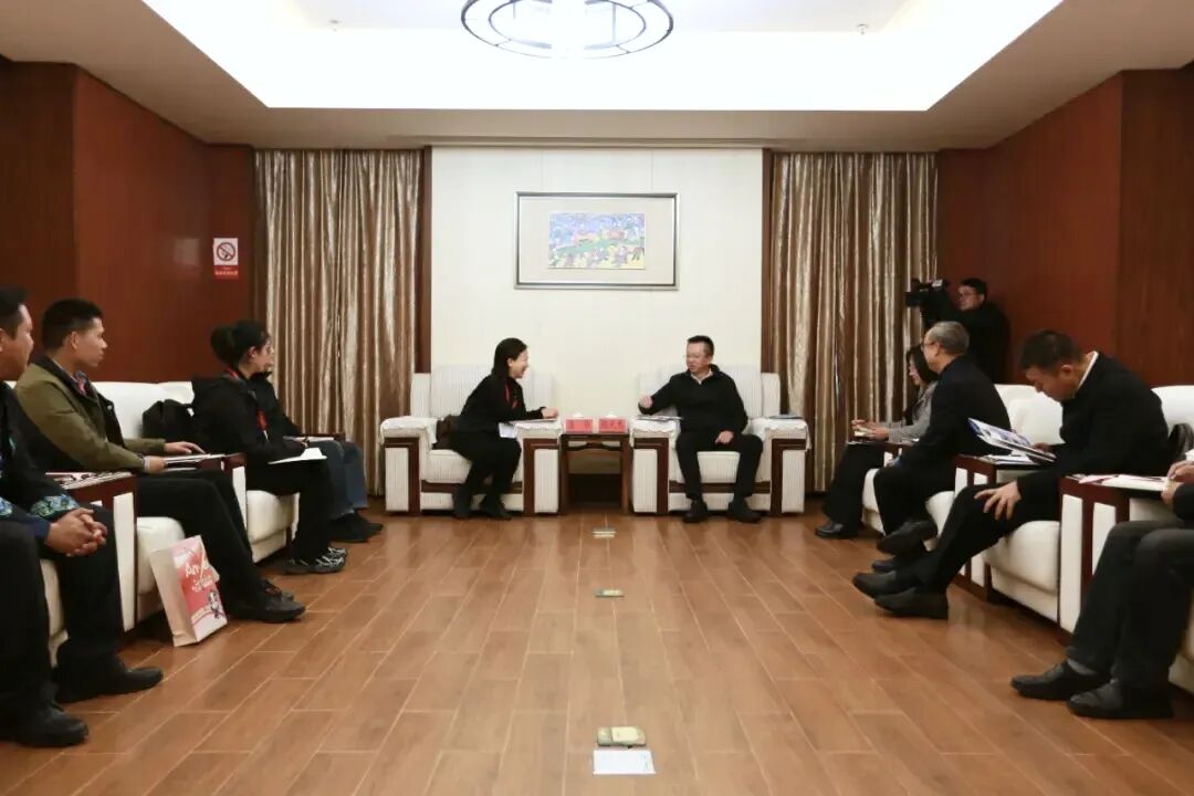 省尊龙集团官网集团连华同道率队赴贵州黔东南自治州调查座谈